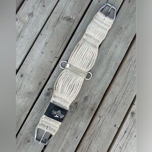 Horse Tack - 32” Professionals Choice Mohair Western Cinch